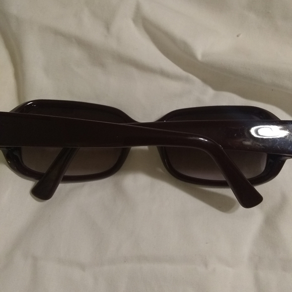 Fendi sunglasses - Picture 13 of 14